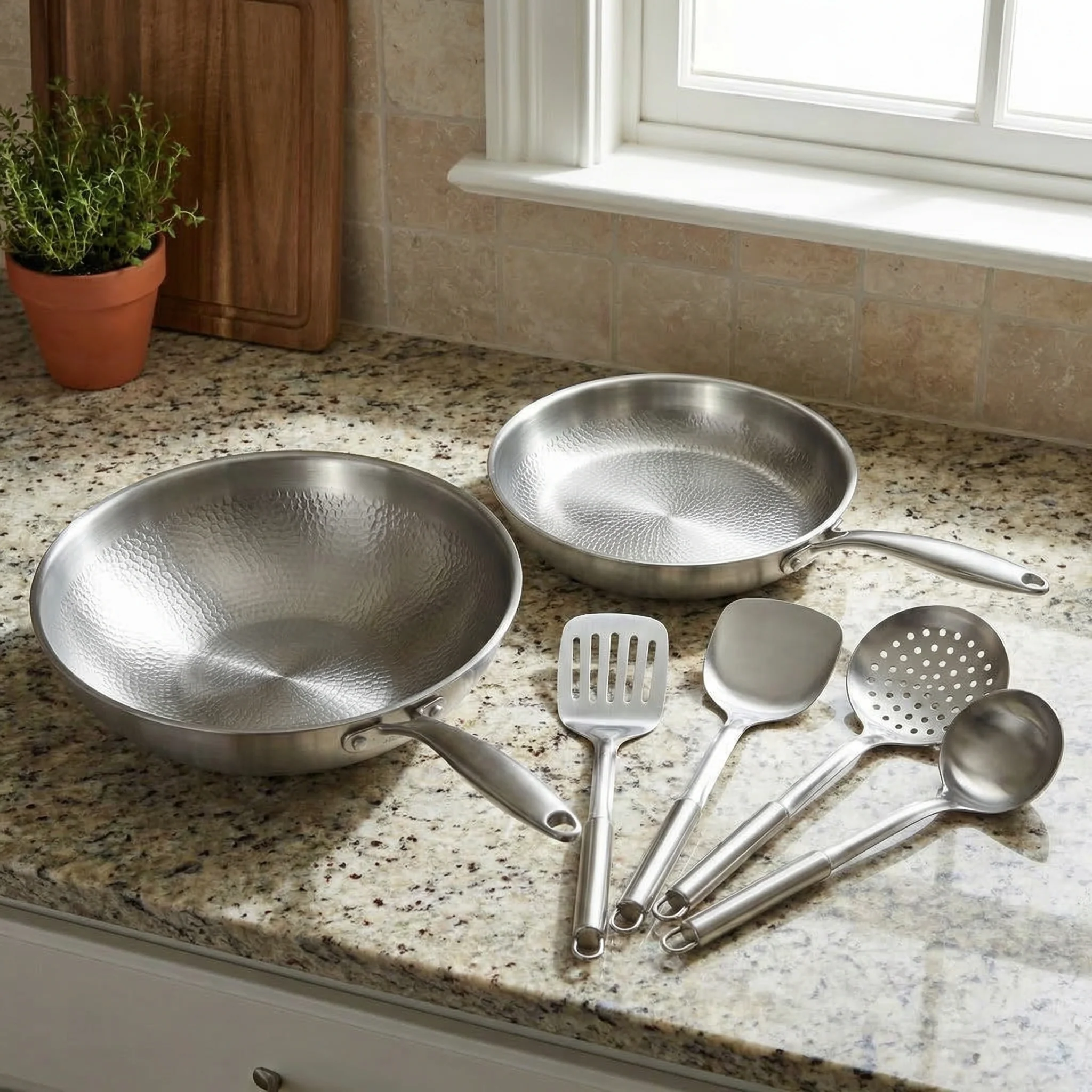 Hand-Hammered Titanium Wok & Fry Pan (10 Inch) with Utensils - Image 3