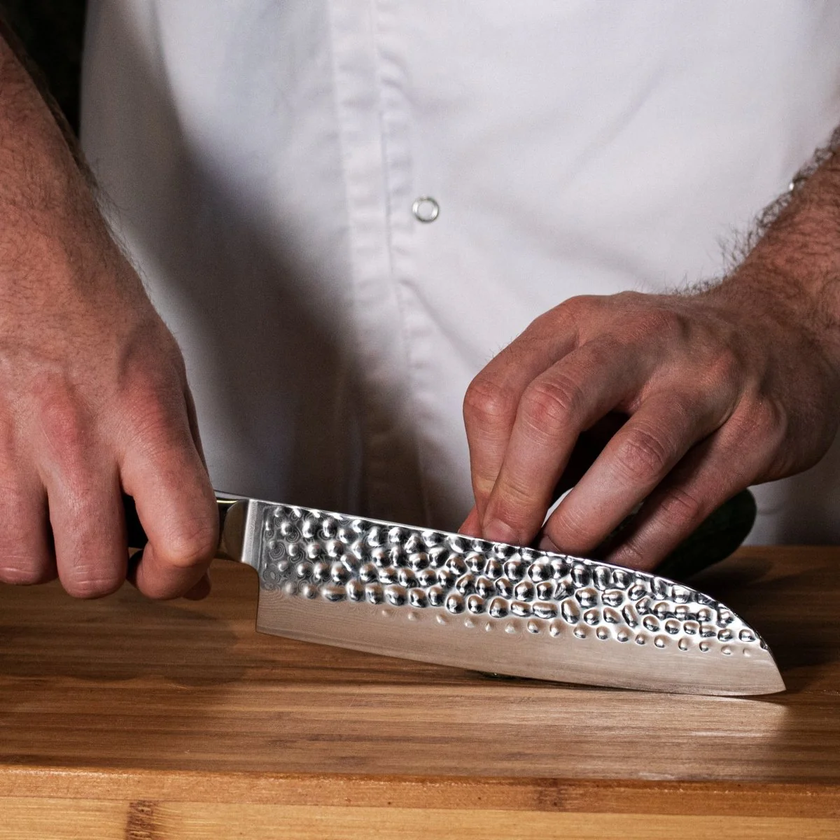 Japanese-Style Hammered Santoku Knife – 7.1 inches (18 cm) Precision Blade - Image 5